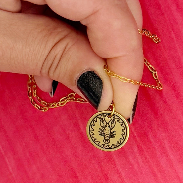 Crawfish Pendant in Gold